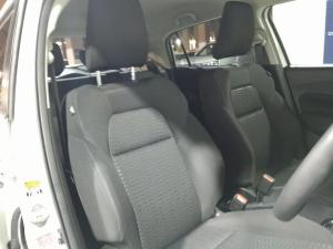 Suzuki Swift 1.2 GLX auto - Image 12