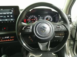 Suzuki Swift 1.2 GLX auto - Image 20