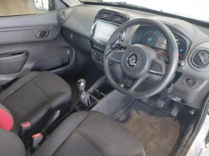Renault Kwid 1.0 Techno manual - Image 12