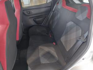 Renault Kwid 1.0 Techno manual - Image 17