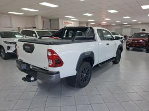 Toyota Hilux 2.8GD-6 Xtra cab 4x4 Legend manual - Image 2