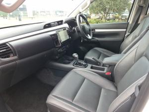 Toyota Hilux 2.8GD-6 double cab 4x4 Raider auto - Image 7