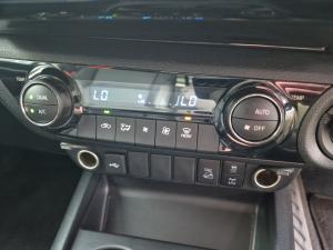 Toyota Hilux 2.8GD-6 double cab 4x4 Raider auto - Image 14