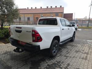 Toyota Hilux 2.8GD-6 double cab 4x4 Raider auto - Image 2