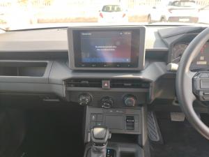 Toyota Hilux 2.8GD-6 double cab SRX 4x4 - Image 14