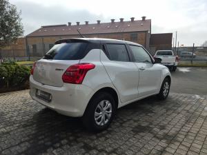 Suzuki Swift 1.2 GL manual - Image 2
