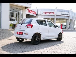 Toyota Vitz 1.0 XR manual - Image 2