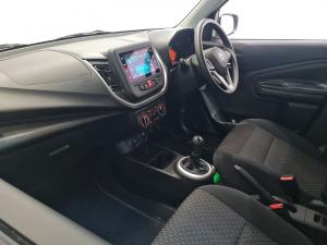 Toyota Vitz 1.0 XR manual - Image 7