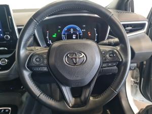Toyota Corolla 1.8 Hybrid XR - Image 8