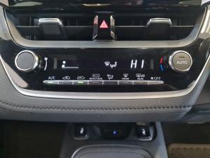 Toyota Corolla 1.8 Hybrid XR - Image 15