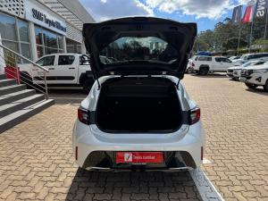 Toyota Corolla hatch 1.8 Hybrid XR - Image 18