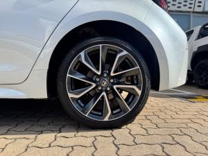Toyota Corolla hatch 1.8 Hybrid XR - Image 19
