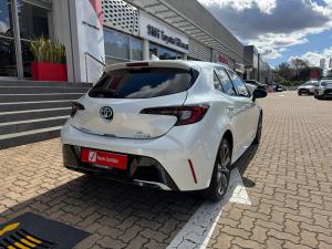 Toyota Corolla hatch 1.8 Hybrid XR - Image 2