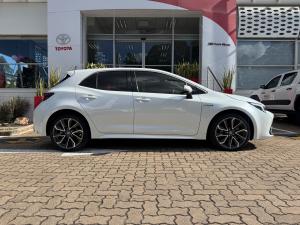 Toyota Corolla hatch 1.8 Hybrid XR - Image 3