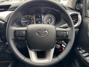 Toyota Hilux 2.8GD-6 double cab 4x4 Raider auto - Image 8