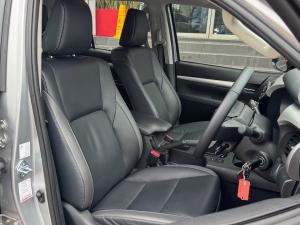 Toyota Hilux 2.8GD-6 double cab 4x4 Raider auto - Image 16
