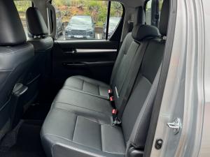 Toyota Hilux 2.8GD-6 double cab 4x4 Raider auto - Image 17