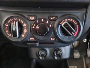 Toyota Vitz 1.0 XR manual - Image 14