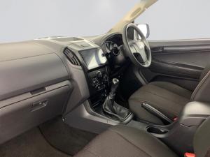 Isuzu D-MAX 250 HO HI-RIDE D/C - Image 17