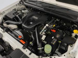 Isuzu D-MAX 250 HO HI-RIDE D/C - Image 8