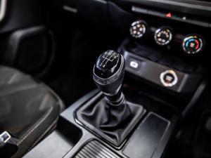 Renault Kiger 1.0 Zen manual - Image 17