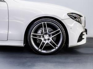 Mercedes-Benz E-Class E220d coupe - Image 4