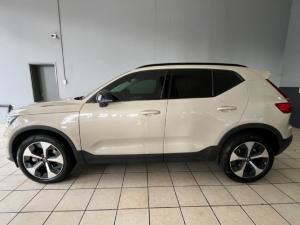 Volvo XC40 B4 Plus Dark - Image 2