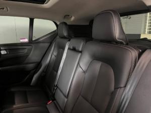 Volvo XC40 B4 Plus Dark - Image 6