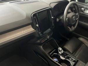 Volvo XC40 B4 Plus Dark - Image 8