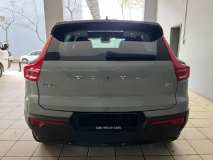 Volvo XC40 B4 Plus Dark - Image 4
