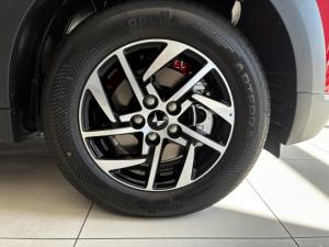 Mahindra XUV 3XO 1.2T AX5 auto - Image 17