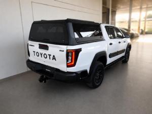 Toyota Hilux 2.8GD-6 double cab Raider 4x4 - Image 4