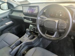 Toyota Hilux 2.8GD-6 double cab Raider 4x4 - Image 6
