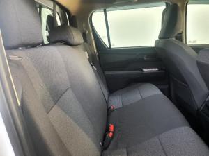 Toyota Hilux 2.8GD-6 double cab Raider 4x4 - Image 7