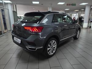Volkswagen T-Roc 2.0TSI 4Motion R-Line - Image 4