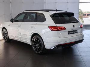 Volkswagen Touareg V6 TDI Executive R-Line - Image 11