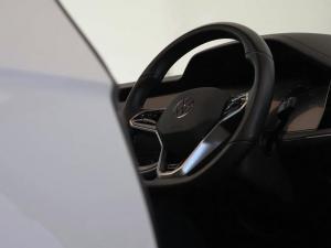 Volkswagen Touareg V6 TDI Executive R-Line - Image 20