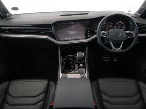 Volkswagen Touareg V6 TDI Executive R-Line - Image 22