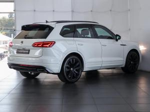 Volkswagen Touareg V6 TDI Executive R-Line - Image 9
