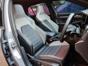 Volkswagen Golf 1.4TSI R-Line Plus - Image 14