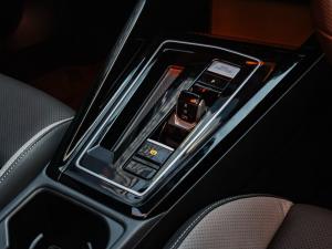 Volkswagen Golf 1.4TSI R-Line Plus - Image 23