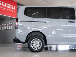 Volkswagen Transporter 2.0TDI Kombi SWB Basic - Image 8