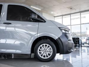 Volkswagen Transporter 2.0TDI Kombi SWB Basic - Image 9