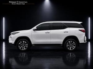 Toyota Fortuner 2.4GD-6 auto - Image 2