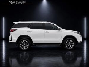 Toyota Fortuner 2.4GD-6 auto - Image 6