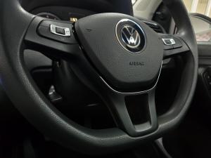 Volkswagen Polo Vivo hatch 1.4 Life - Image 9