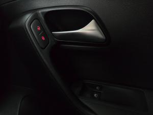 Volkswagen Polo Vivo hatch 1.4 Life - Image 15