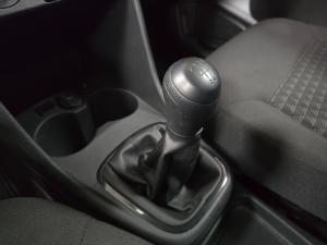 Volkswagen Polo Vivo hatch 1.4 Life - Image 7
