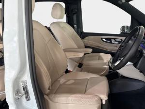 Mercedes-Benz V-Class V300d Exclusive - Image 14
