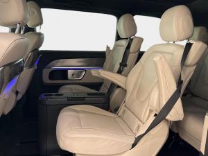 Mercedes-Benz V-Class V300d Exclusive - Image 15
